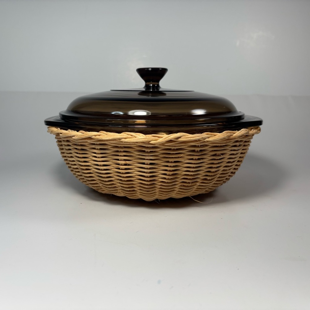 Pyrex Brown Glass Casserole Dish with Wicker‎ Holder